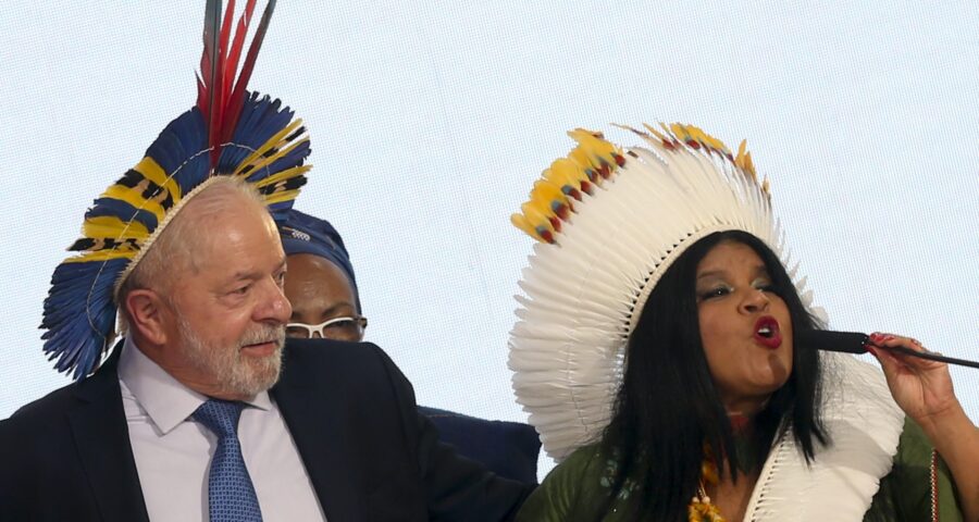 O presidente Lula se reúne nesta tarde, com a ministra, Sônia Guajajara, para falar sobre o marco temporal -Foto: Valter Campanato/Agência Brasil