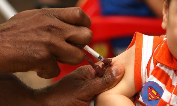 Shopping promove campanha de vacinação contra a poliomielite no Acre
