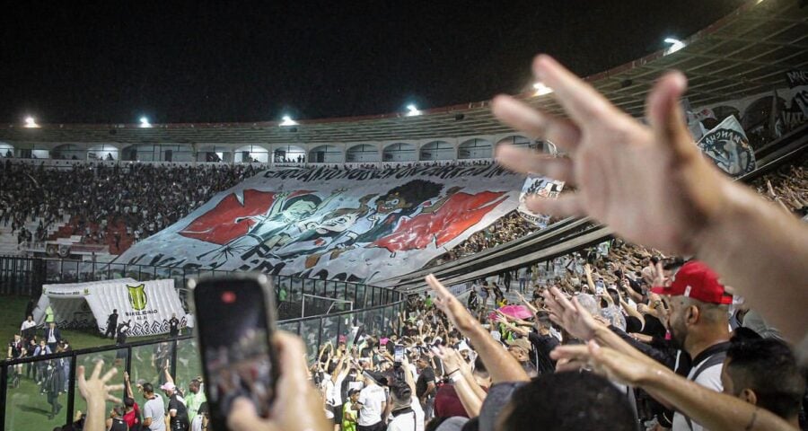 Mesmo diante de um ano difícil, torcida do Vasco se faz presente ao todas as partidas do clube - Foto: Matheus Lima e Leandro Amorim