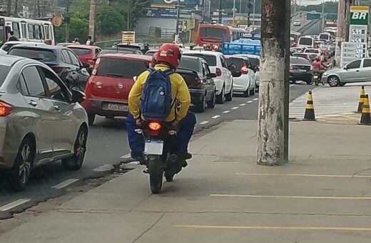 Trecho é bastante utilizado indevidamente por motoristas naquela área