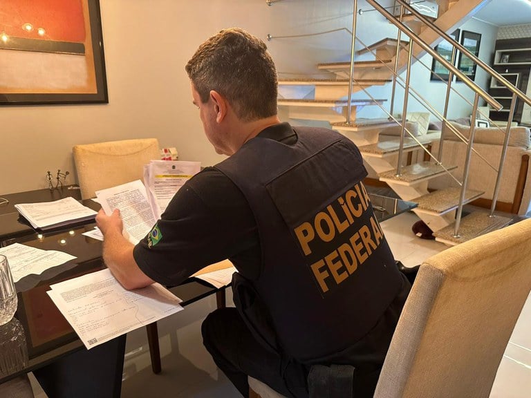 Foi concedido judicialmente o sequestro e indisponibilidade de bens móveis e imóveis do ex-parlamentar e de laranjas - Foto: Divulgação/ Polícia Federal