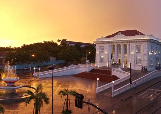 Governo do Acre decreta ponto facultativo no dia 13 de outubro