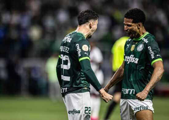 Piquerez, do Palmeiras, comemora após marcar o seu segundo gol na partida entre Palmeiras e São Paulo válida pela 29ª rodada do Campeonato Brasileiro, no Allianz Parque - Foto: Jhony Inacio/Enquadrar/Estadão Conteúdo