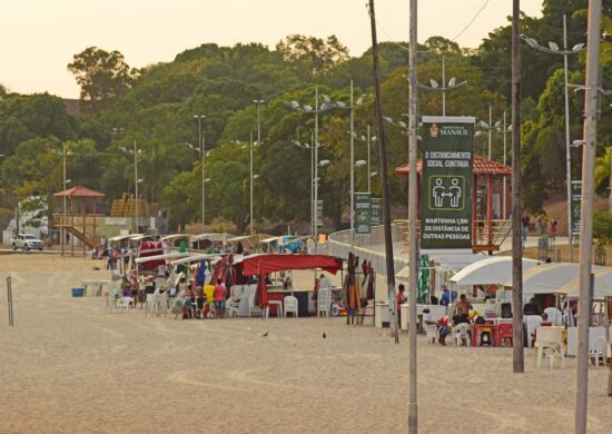 Permissionários da praia da Ponta Negra receberão auxílio de R$ 1 mil por três meses- Foto: Ingrid Anne/Semcom