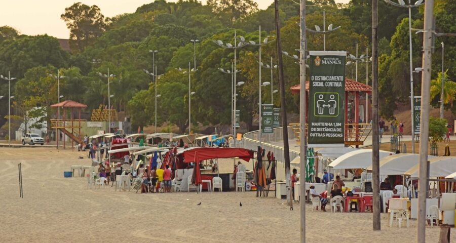 Permissionários da praia da Ponta Negra receberão auxílio de R$ 1 mil por três meses- Foto: Ingrid Anne/Semcom