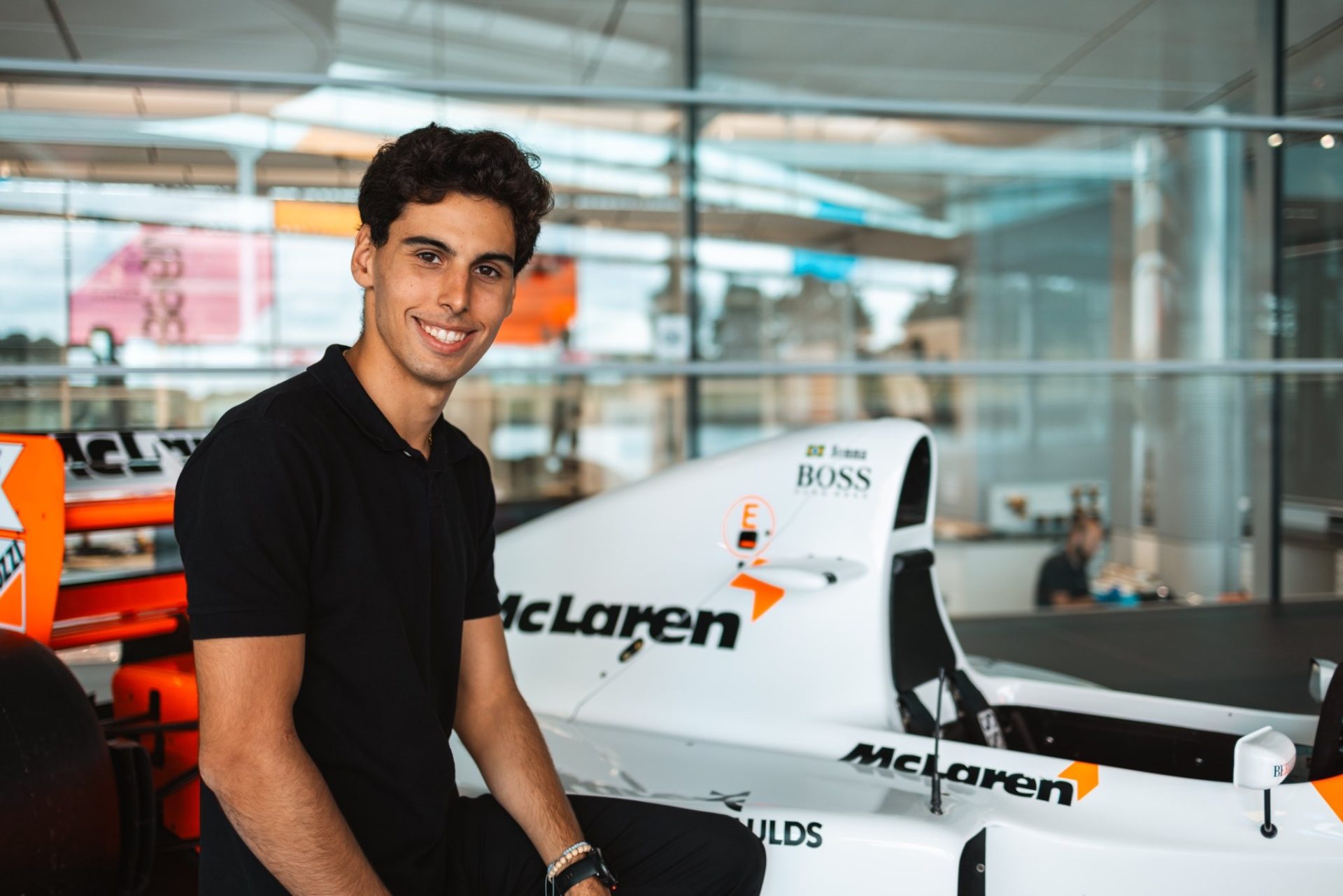 Piloto brasileiro entra na academia de jovens pilotos da McLaren