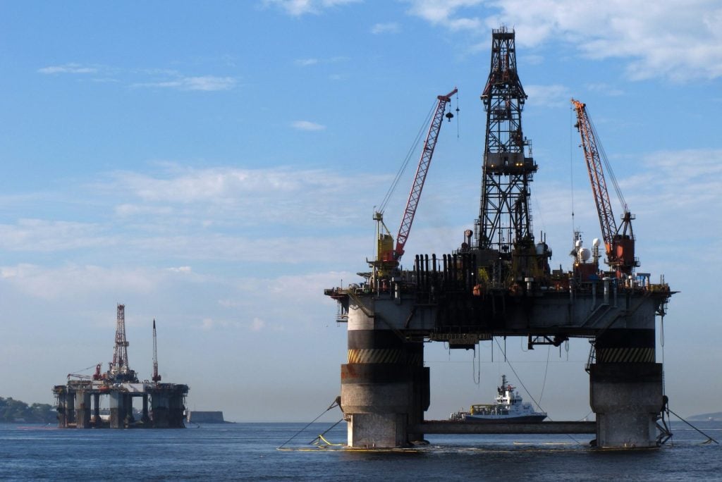 Plataforma de petróleo da Petrobras, fundada na Baía de Guanabara no Rio de Janeiro - Foto: Fábio Motta/Estadão Conteúdo