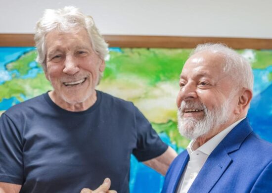 'Pode se retirar' Roger Waters abre turnê pelo Brasil com provocação política