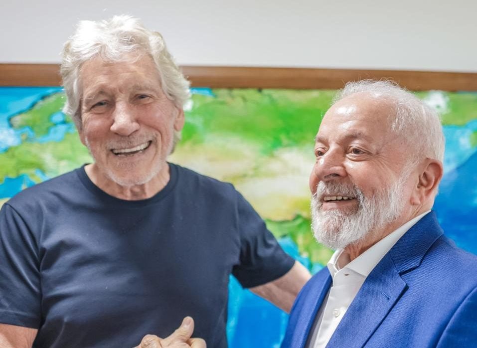 'Pode se retirar' Roger Waters abre turnê pelo Brasil com provocação política