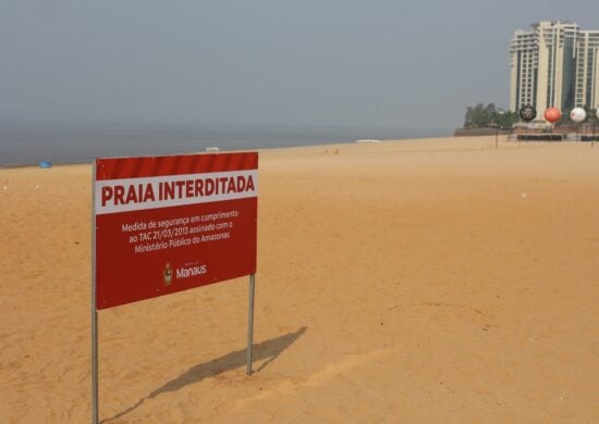 O banho na praia da Ponta Negra está proibido - Foto: Clóvis Miranda/Semcom