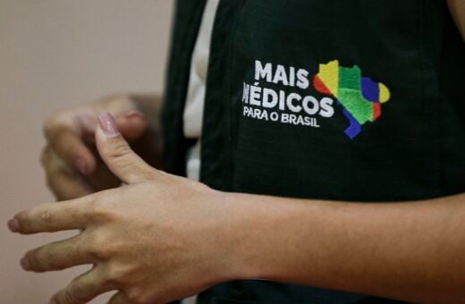 Profissionais classificados para 'Mais Médicos' são convocados em Manaus