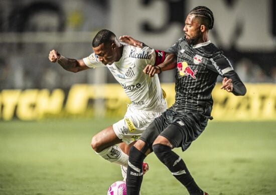 Partida entre Santos e Bragantino, pelo campeonato brasileiro série A, nesta quinta-feira (19) - Foto: Anderson Lira/Futura Press/Futura Press/Estadão Conteúdo