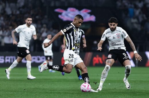 Partida entre Corinthians e Santos termina empatado, na Neo Química Arena - Foto: Fabio Giannelli/Agif - Agência De Fotografia/Estadão Conteúdo