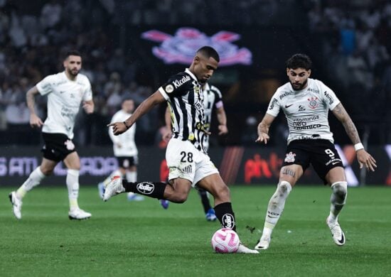 Partida entre Corinthians e Santos termina empatado, na Neo Química Arena - Foto: Fabio Giannelli/Agif - Agência De Fotografia/Estadão Conteúdo