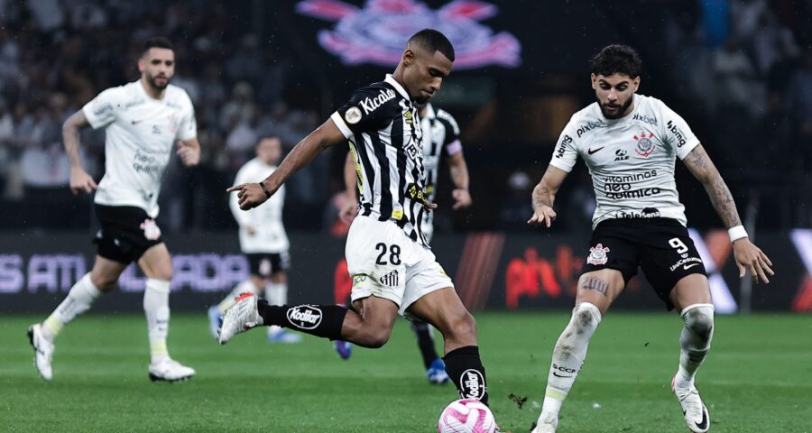 Partida entre Corinthians e Santos termina empatado, na Neo Química Arena - Foto: Fabio Giannelli/Agif - Agência De Fotografia/Estadão Conteúdo