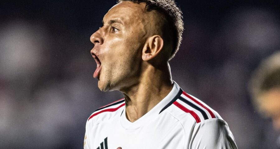 Rafinha renova contrato com o São Paulo até fim de 2024 - Foto: Reprodução/ Instagram @r_13official