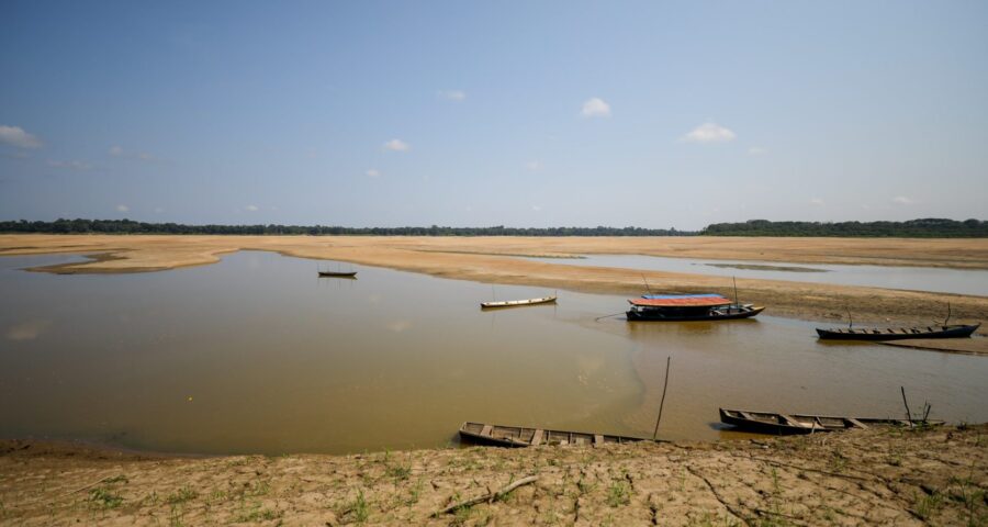 Seca em Tefé no interior do Amazonas - Foto: Alex Pazuello/Secom