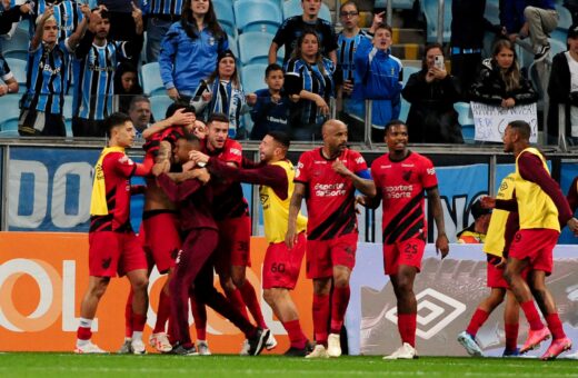 Comemoração do gol de Kaique Rocha, do Athletico Paranaense, marcado diante do Grêmio - Foto: Ricardo Rimoli/Uai foto/Estadão Conteúdo