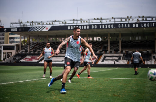 Vasco alterna trabalhos entre campo e academia - Foto: Leandro Amorim / Vasco da Gama