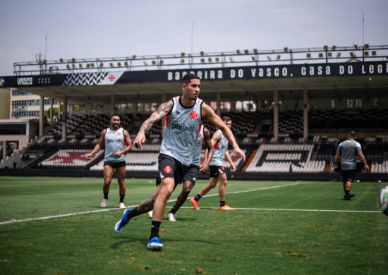 Vasco alterna trabalhos entre campo e academia - Foto: Leandro Amorim / Vasco da Gama