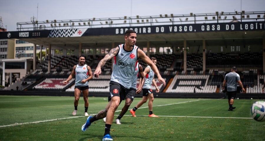 Vasco alterna trabalhos entre campo e academia - Foto: Leandro Amorim / Vasco da Gama