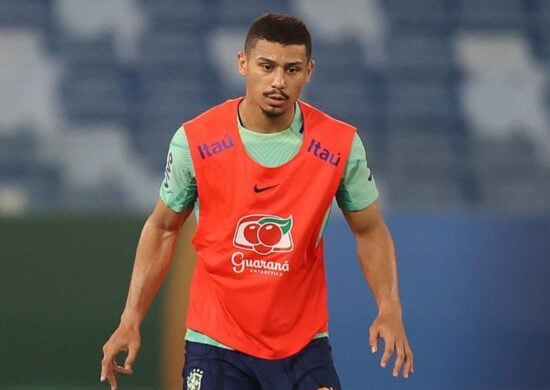 Volante André do Fluminense em treino da Seleção - Foto: Divulgação/ CBF