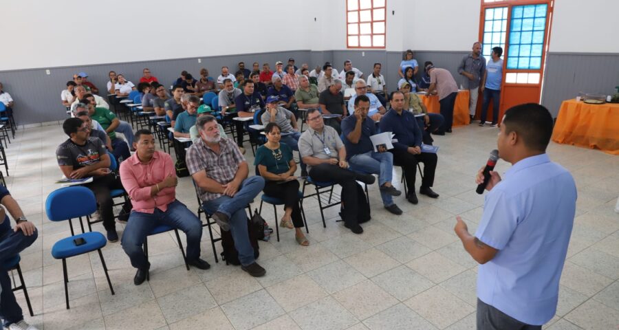 Formação com foco na citricultura conta com participação de 80 produtores - Foto: Isaac Maia/Sepror