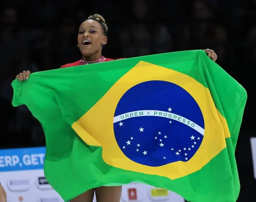 Rebeca Andrade é prata, e Simone Biles fatura o hexa no Mundial, ginástica  artística