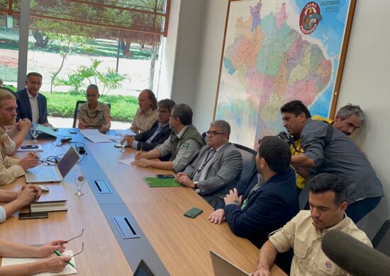 Ministra Marina Silva coordena reunião com autoridades na sede do Prevfogo, em Brasília. Foto: Equipe Portal Norte, em Brasília