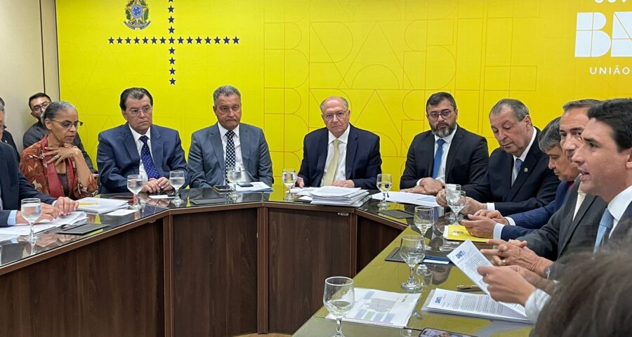 Reunião na Vice-Presidência da República, em Brasília, para discutir a crise hídrica no Amazonas - Foto: Equipe Norte, em Brasília