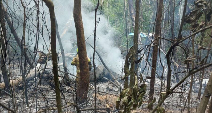 Avião caiu com 10 passageiros e 2 tripulantes; todos morreram – Foto: Corpo de Bombeiros do Acre