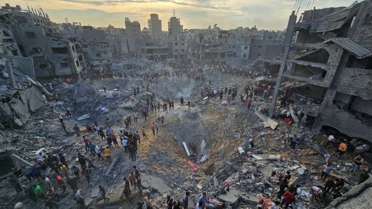 Israel confirma ataque a campo de refugiados em Gaza
