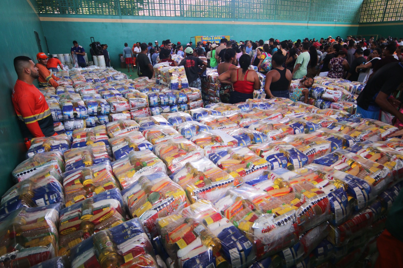 Quase mil famílias serão beneficiadas - Foto: Divulgação/Semcom