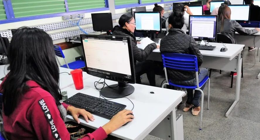 BNDS libera financiamento de R$30 milhões para levar banda larga a escolas