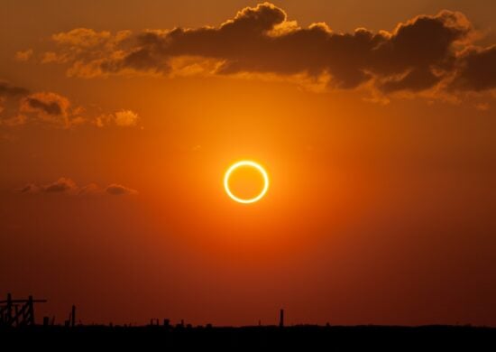 Anel de fogo formado no eclipse solar anular de 20 de maio de 2012