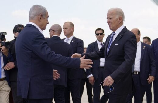 Cumprimento de Joe Biden e Benjamin Netanyahu - Foto: Evan Vucci/Associated Press/Estadão Conteúdo