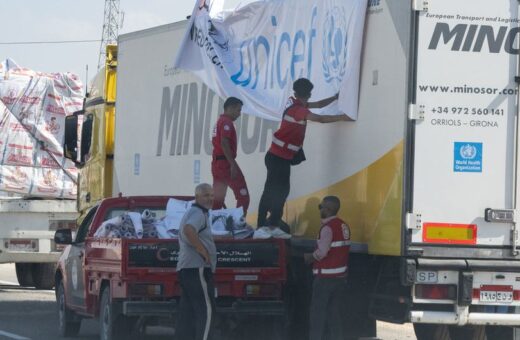 Comboio com ajuda humanitária segue parado perto de Rafah - Foto: ONU/Eskinder Debebe