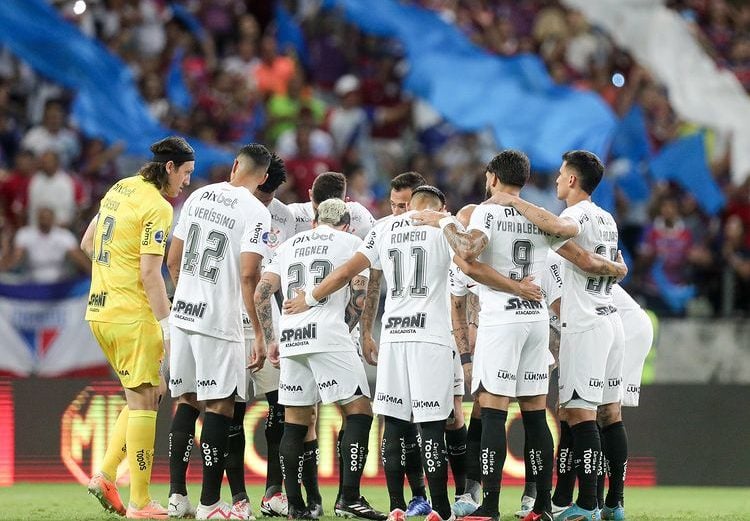 Cinco técnicos já passaram pelo Corinthians nesta temporada - Foto: Reprodução/ Instagram @corinthians