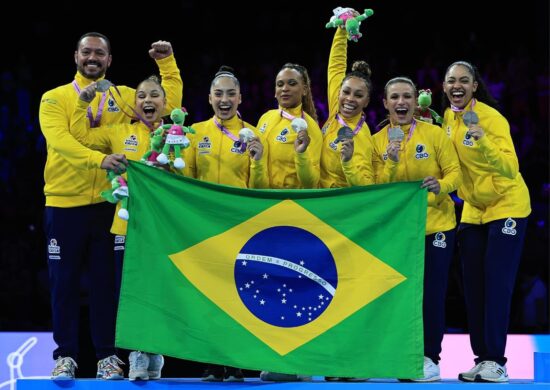 Equipe brasileira feminina de ginástica artística, na Antuérpia - Foto: Reprodução/ Ricardo Bufolin/CBG