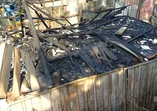 Incêndio destrói casa e proprietário morre na Zona Sul de Manaus - Foto: Reprodução/TV Norte Amazonas