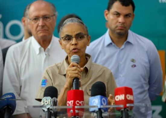 Ministra Marina Silva fala com jornalistas no Amazonas - Foto: Alex Pazzuelo/Secom