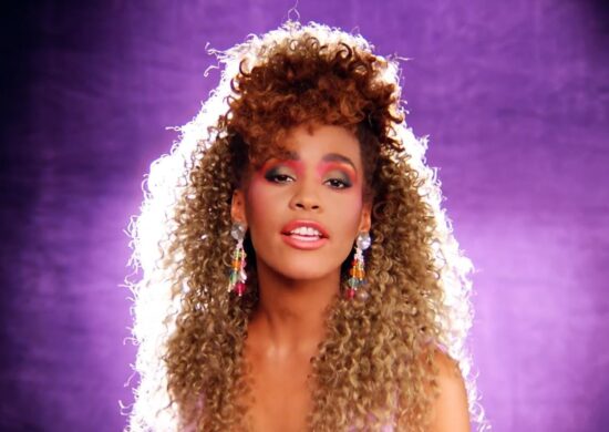 musica-whitney-houston-melhor-do-mundo-ouca-foto-reproducao-youtube