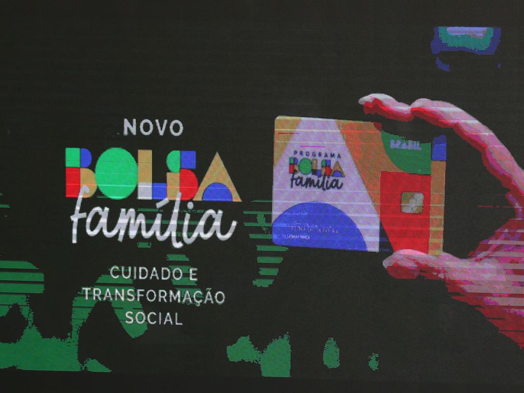 Novo Cartão do Bolsa Familia - Foto José Cruz/ Agência Brasil