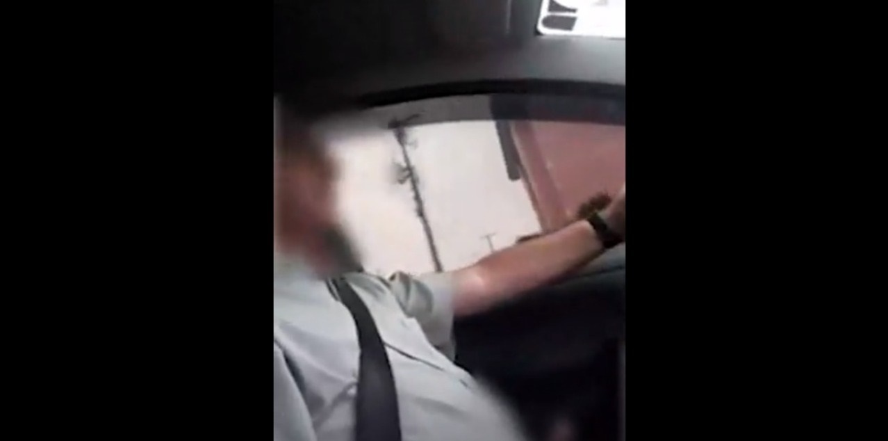 A vítima filmou a ação do motorista e divulgou o vídeo nas redes sociais - Foto: Reprodução/WhatsApp
