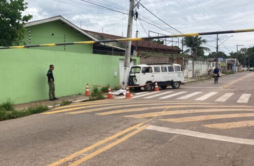 Homem de 41 anos morre ao ser atingido por kombi em Rio Branco 