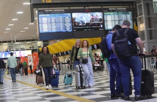 Aeroporto de Congonhas tem novos voos cancelados e atrasos em SP