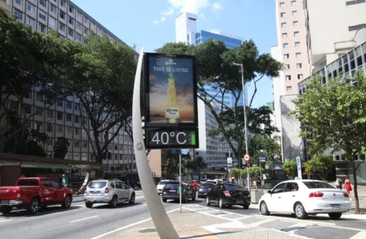 Aquecimento global Termômetro marca 40ºC na Avenida 9 de Julho, região central da capital - Foto: Rovena Rosa/Agência Brasil