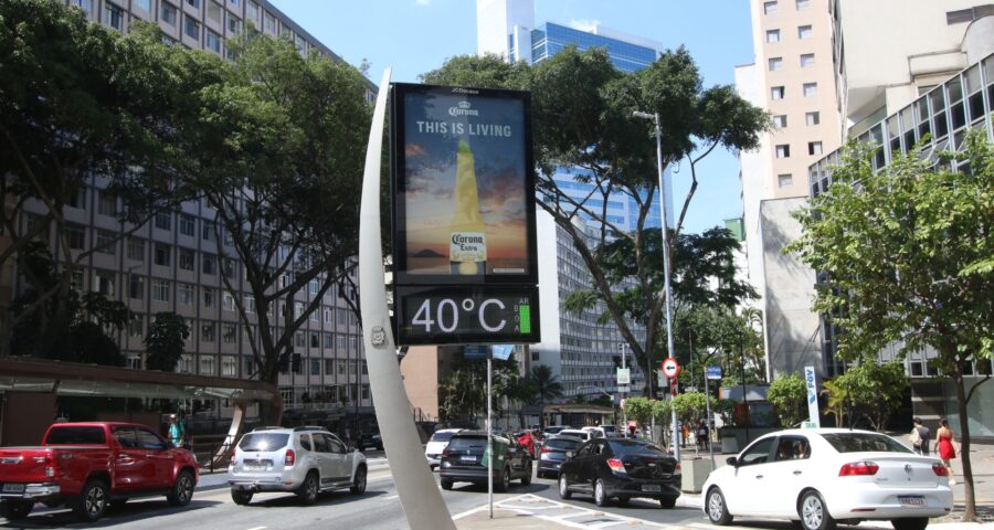 Aquecimento global Termômetro marca 40ºC na Avenida 9 de Julho, região central da capital - Foto: Rovena Rosa/Agência Brasil