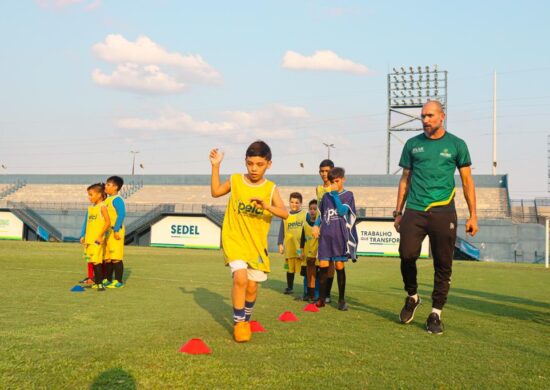 Atleta do AM com paralisia cerebral encontra supera limites no futebol