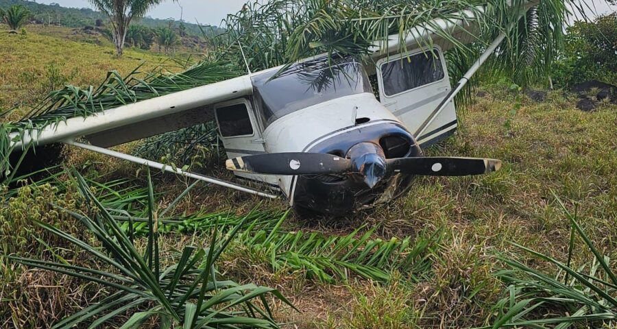 Avião suspeito encontrado abandonado em Roraima